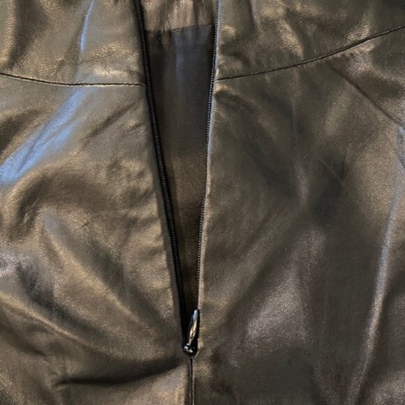Banana Republic genuine Leather BlackPencil Skirt. Y2K. Size 2 Perfect condition - Picture 5 of 12